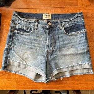 NWOT Kensie Vintage Luxe High Rise Denim Shorts color Melbourne Size 8/29